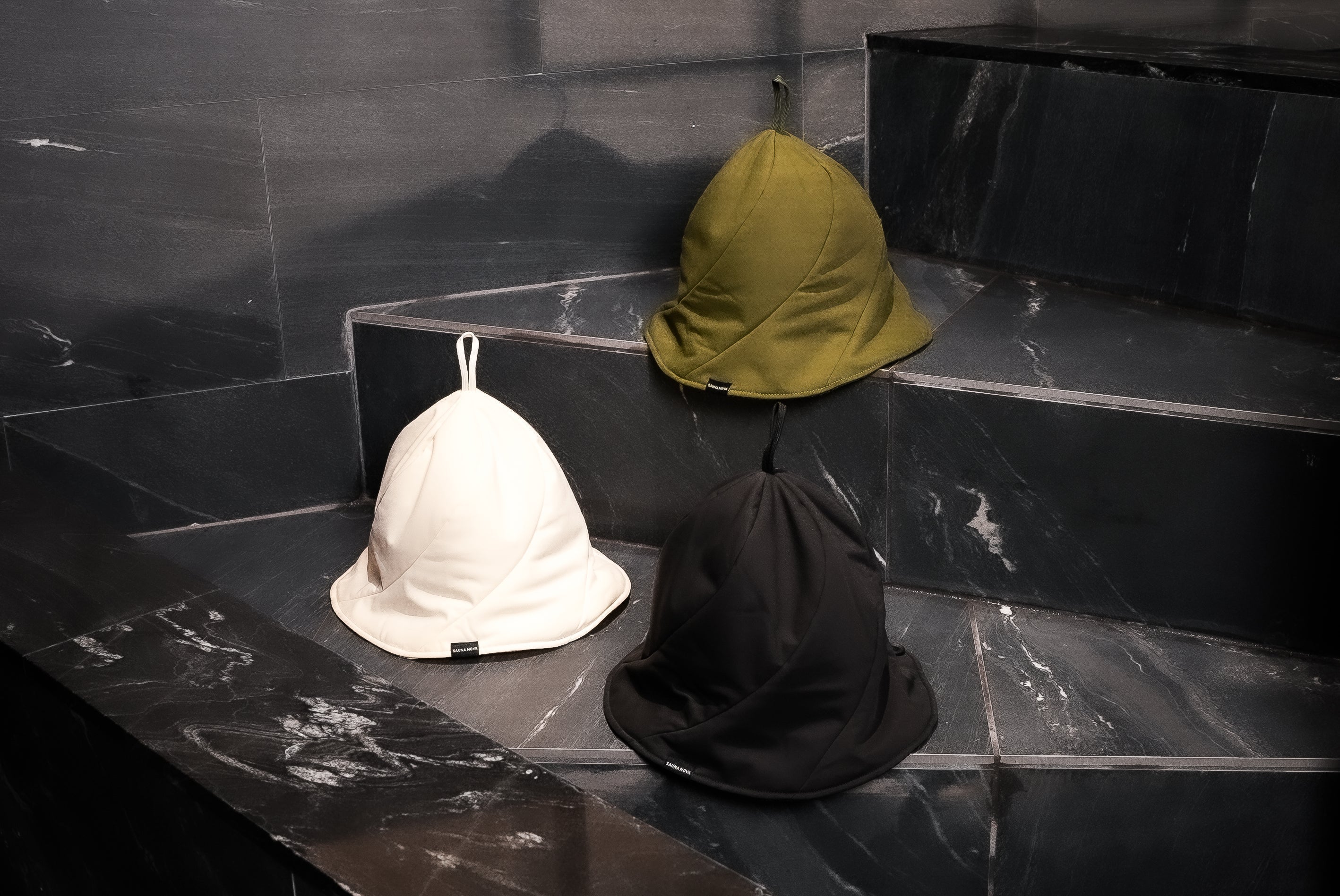 オリジナルサウナハットのOEMならSAUNA NOVA!小ロット・1個からの制作にも対応