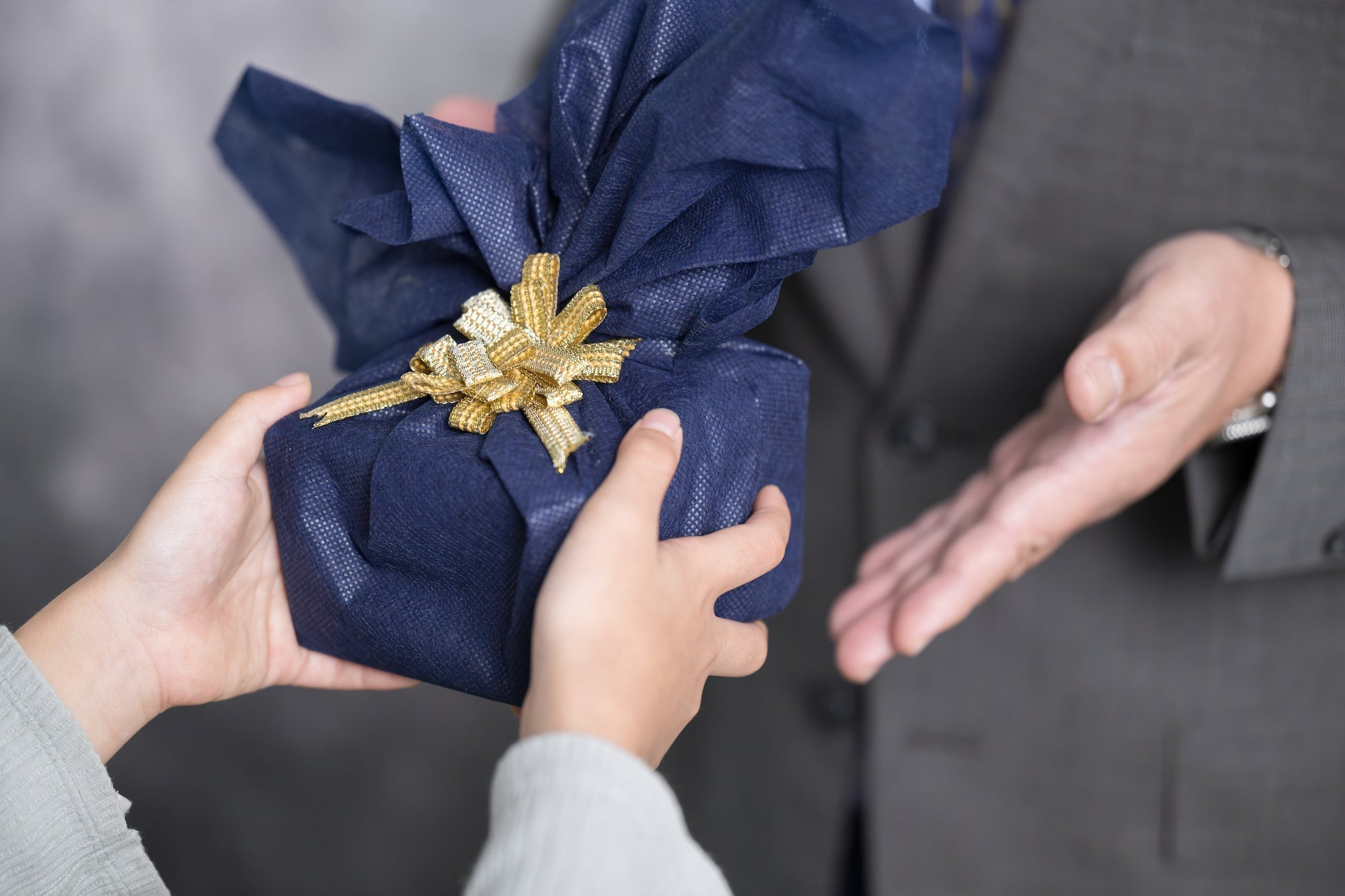 男性に贈るセンスのいいプレゼントならサウナグッズがおすすめ！その理由や厳選アイテムを紹介